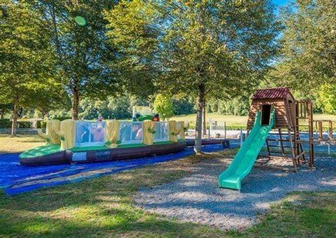 Oh! Campings - Camping Paradis A L'Ombre Des Tilleuls Peyrouse المظهر الخارجي الصورة